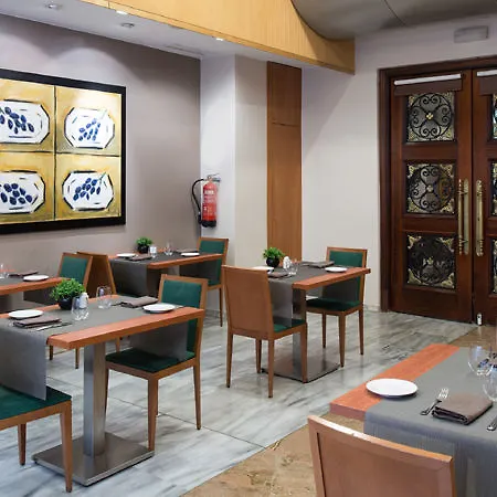 Hotel Catalonia Gracia 4*