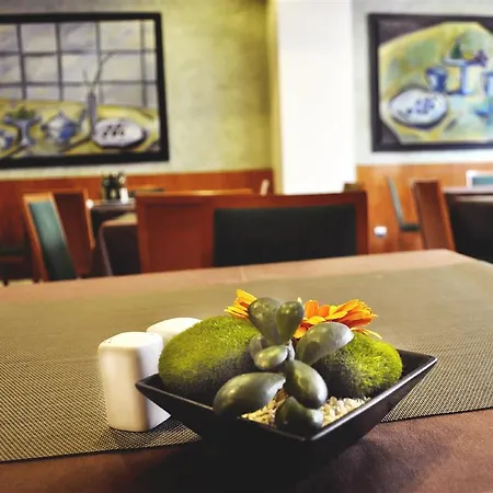 Hotel Catalonia Gracia 4*