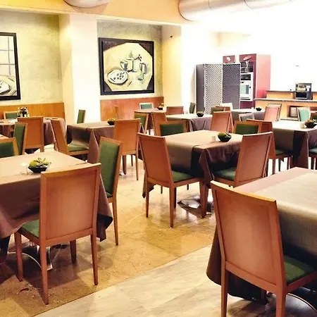 加泰罗尼亚格拉西亚酒店 4*