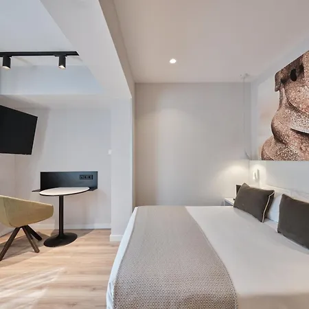 Hotel Catalonia Gracia 4*