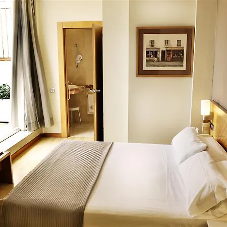 Hotel Catalonia Gracia 4*