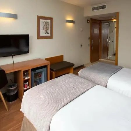 Otel Catalonia Gracia Barselona
