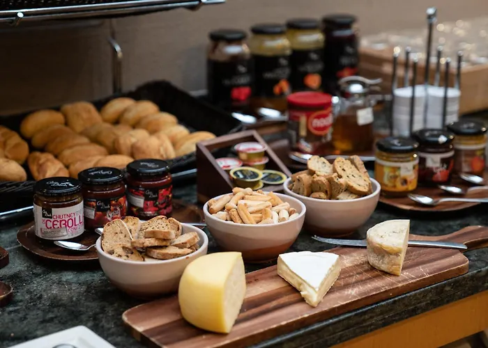 Отель Catalonia Gracia Барселона