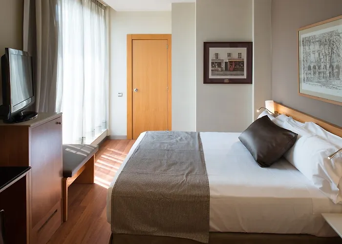 Catalonia Gracia Отель